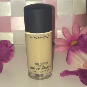 Mac studio fix fluid spf 15 shade NC12